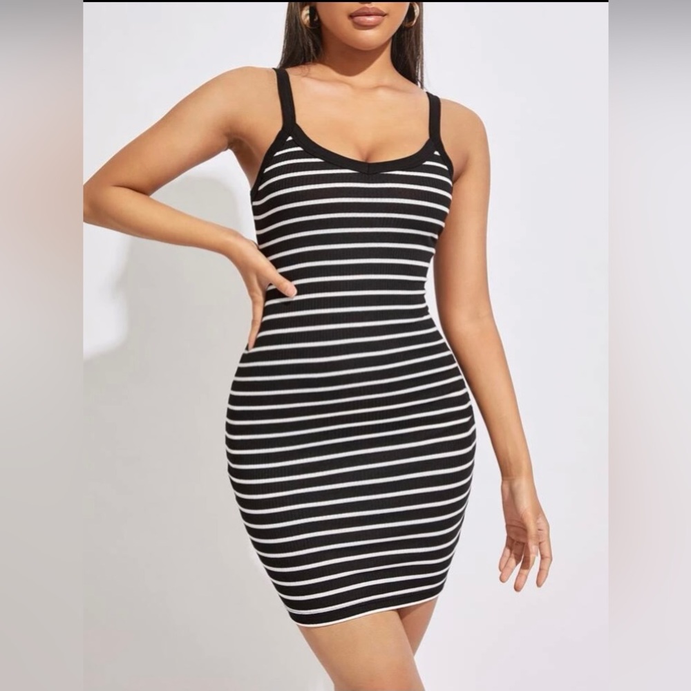 Stretchy black and white dress